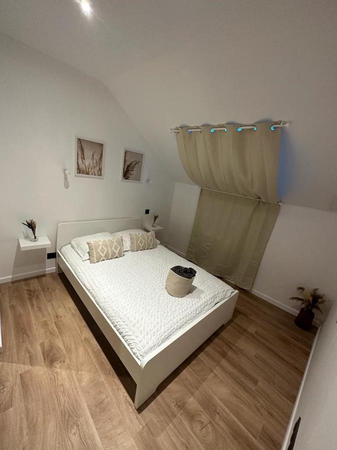 Chambres Dans Maison Neuve Au Style Chic Et Boheme Villeneuve-sous-Dammartin Chambre photo